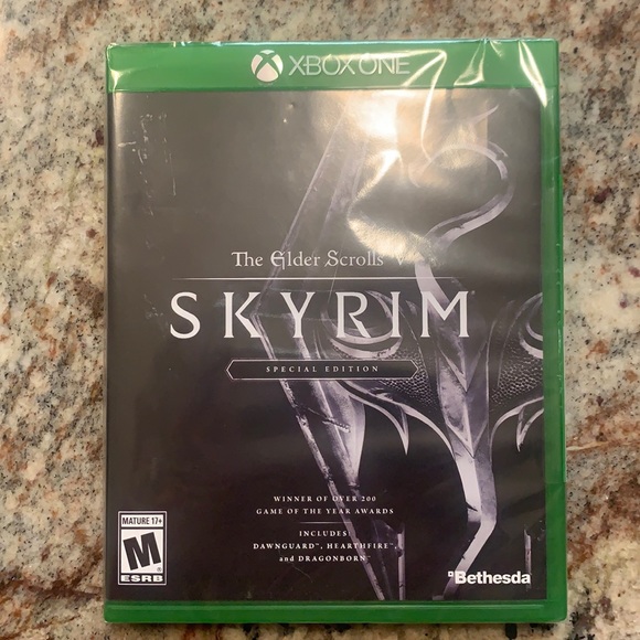 NIB The Elder Scrolls V: Skyrim Special Edition for Xbox One - Picture 2 of 4
